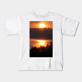 Golden Sunrise Over the Columbia River 4 Kids T-Shirt